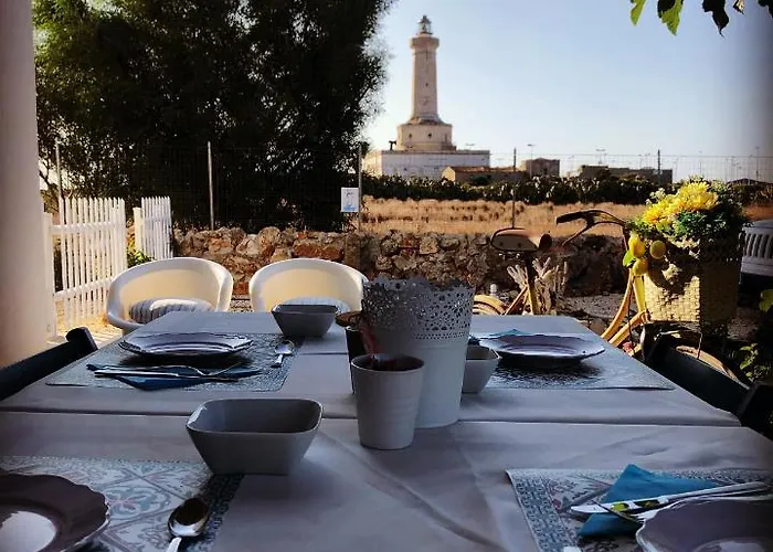 Casa Del Faro Sanvallero Bed & Breakfast