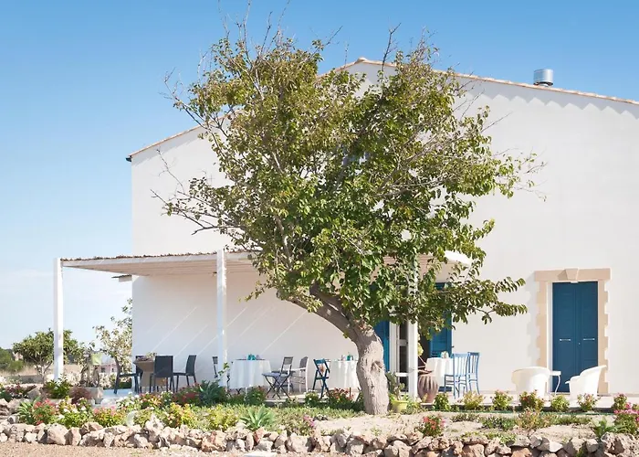 Casa Del Faro Sanvallero Bed & Breakfast
