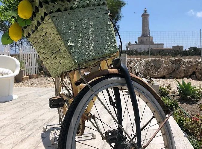 Casa Del Faro Sanvallero Bed & Breakfast 4*