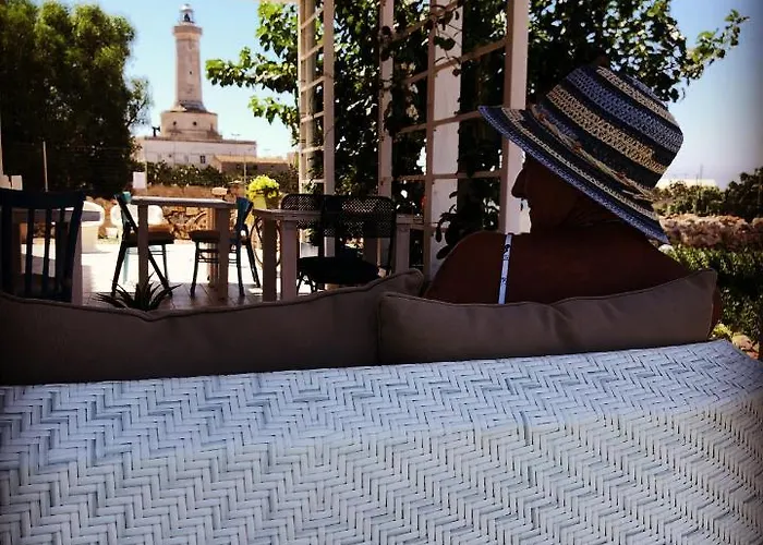 Casa Del Faro Sanvallero Bed & Breakfast 4*