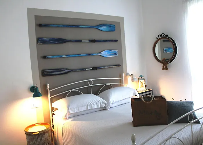 Casa Del Faro Sanvallero Bed & Breakfast 4*