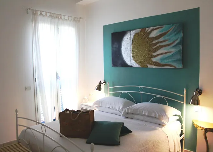 Casa Del Faro Sanvallero Bed & Breakfast