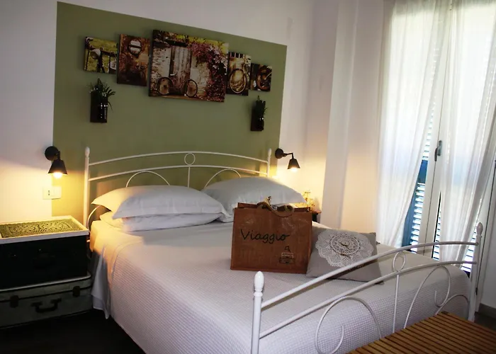 Casa Del Faro Sanvallero Bed & Breakfast 4*